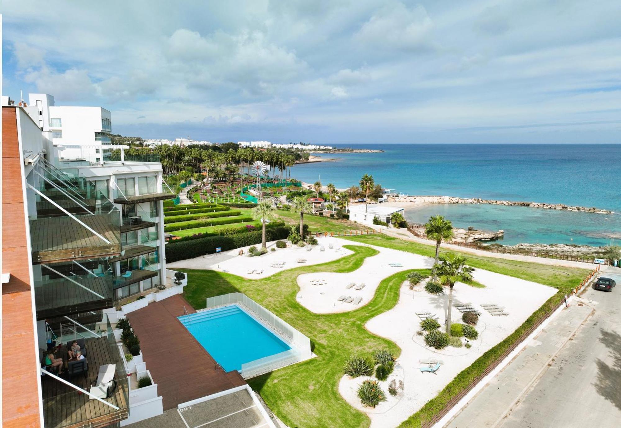 Apartment Marina - Beachfront Protaras Exteriér fotografie